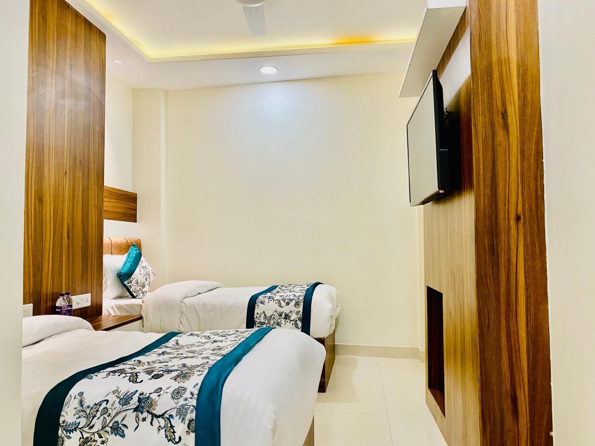 אמריצר Hotel White House 350 Mtr From Golden Temple מראה חיצוני תמונה