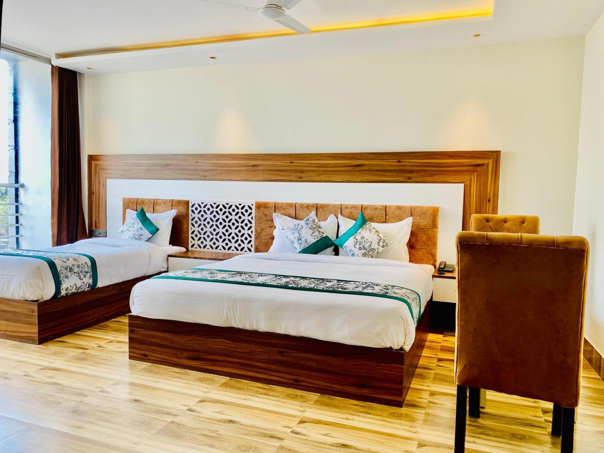 אמריצר Hotel White House 350 Mtr From Golden Temple מראה חיצוני תמונה
