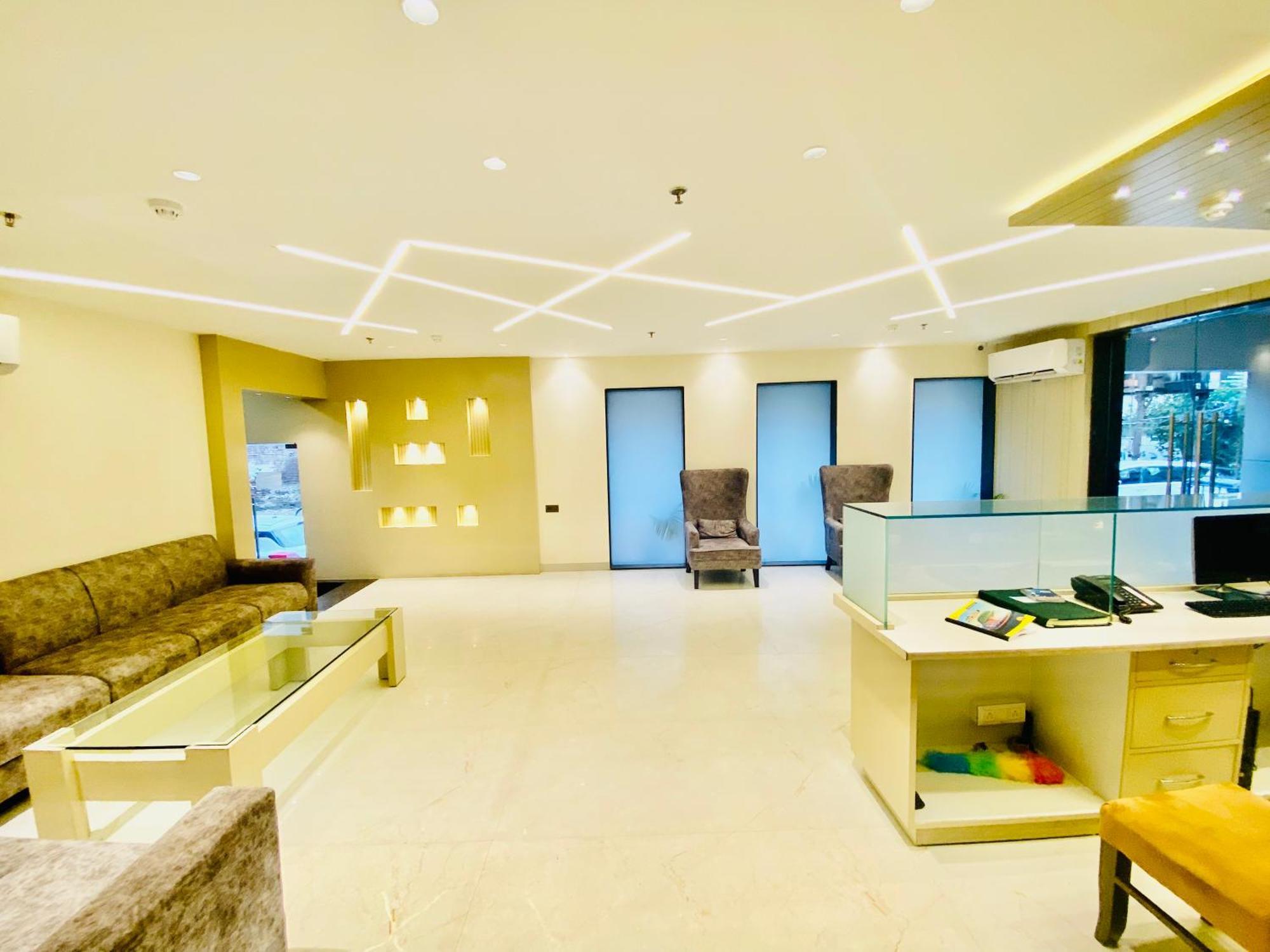 אמריצר Hotel White House 350 Mtr From Golden Temple מראה חיצוני תמונה